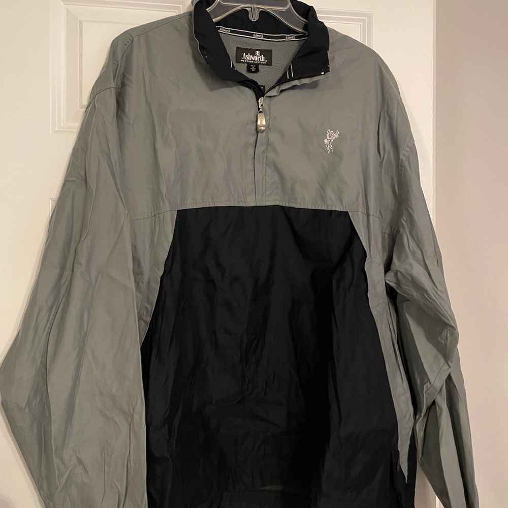 Ashworth Golf Gray and Black Water Resistant Windbreaker Quarter Zip